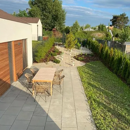 Holiday home Slunecny Dum S Klimatizaci S Vyhledem Na Palavu Brod nad Dyji